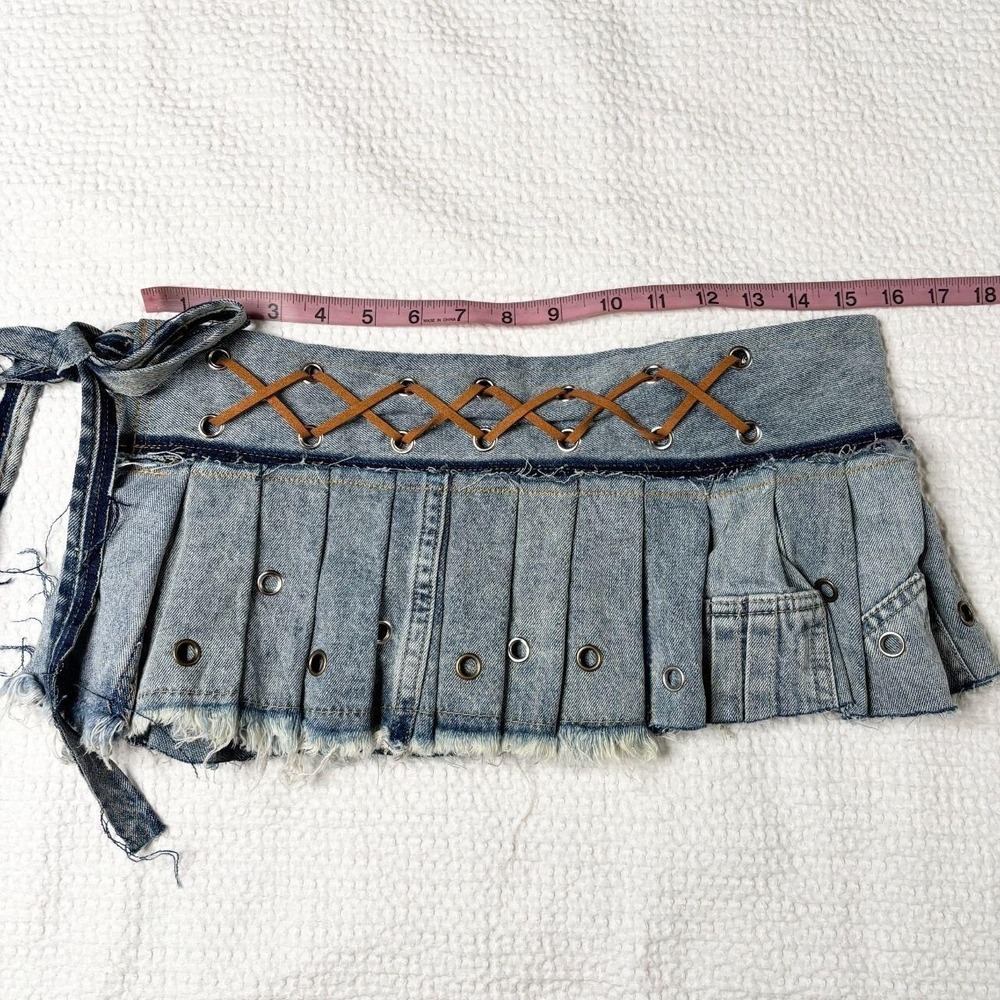 upcycled denim pleated mini skirt-belt - Picture 5 of 6